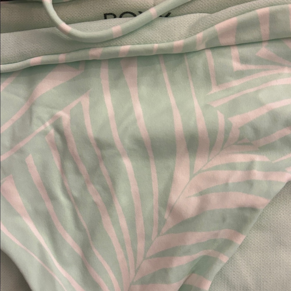 Roxy Bikini - image 4